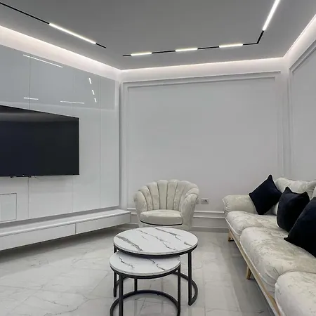 Cahani Lux Apartment