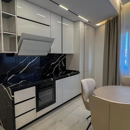 Cahani Lux *